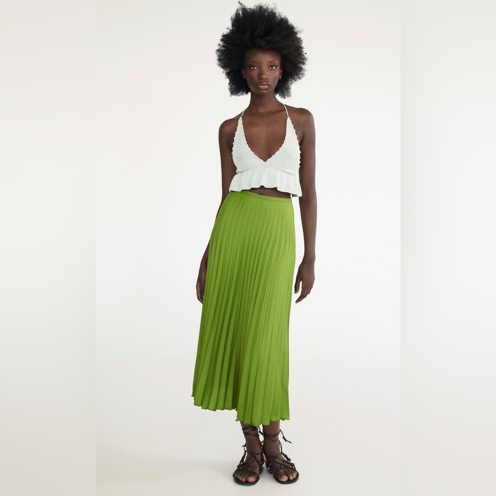 Pleated Midi Skirt size SMALL (NEW WITH TAGS)